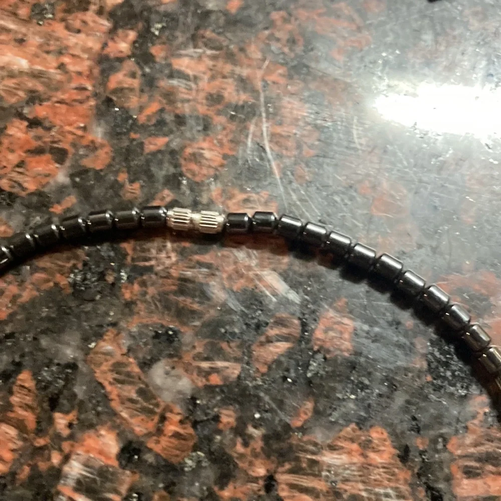 Carved Howlite Turtle Pendant Hematite Beaded 18" Necklace - Picture 4 of 9